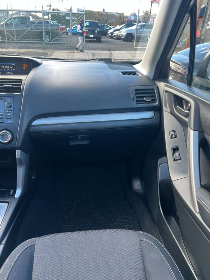 Used 2015 Subaru Forester 2.5i Premium w/ All-Weather Package image 22
