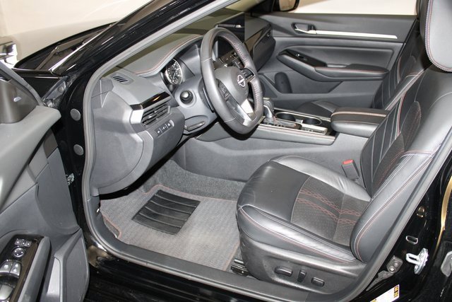 Used 2024 Nissan Altima 2.5 SR w/ SR Premium Package image 7