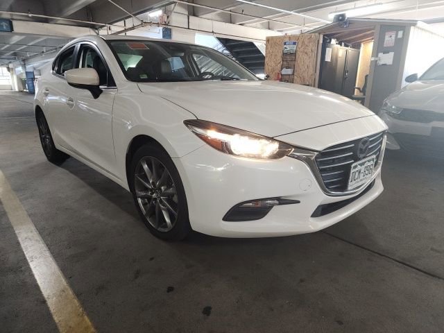 Used 2018 MAZDA MAZDA3 Touring image 2