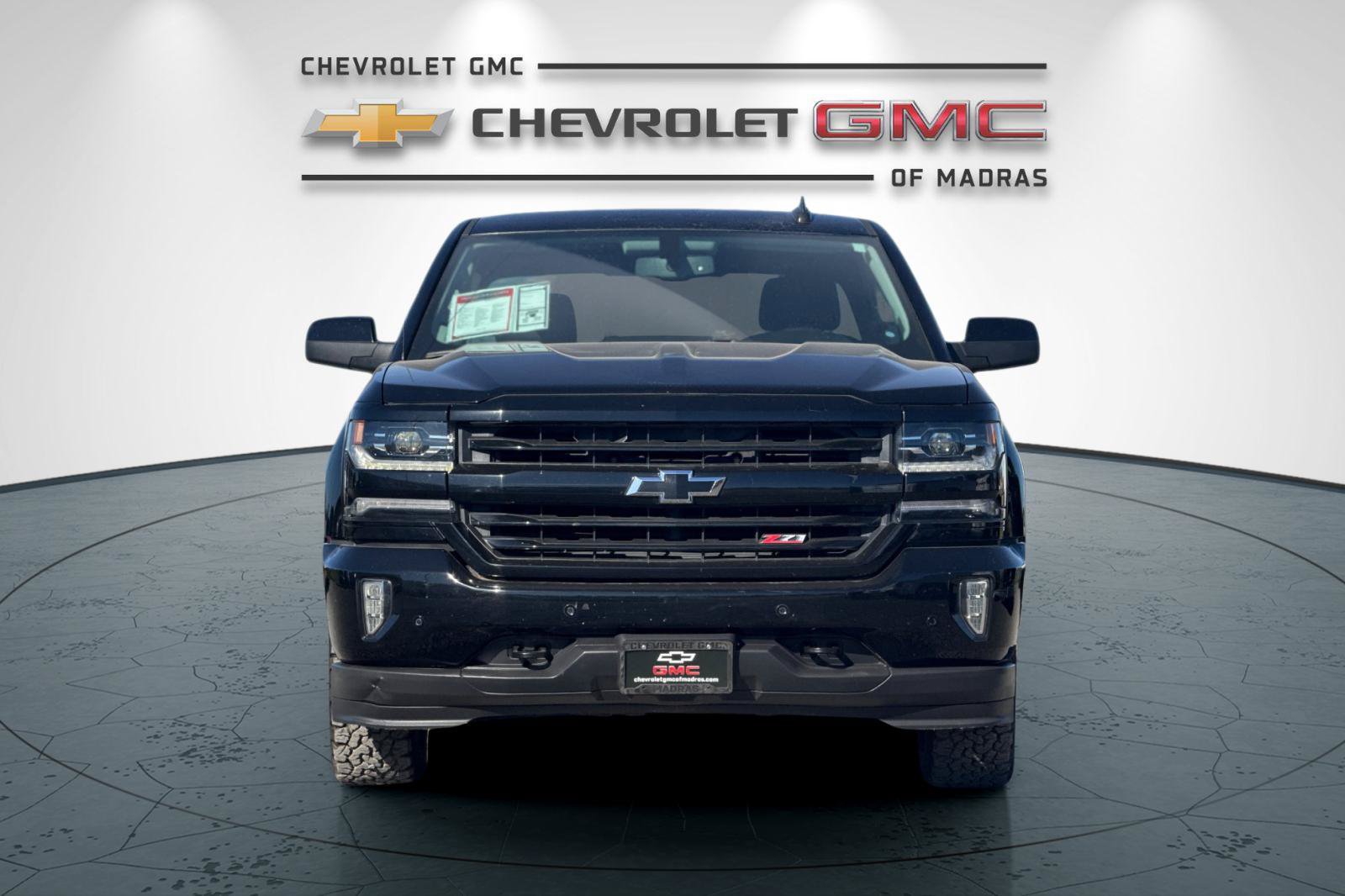 Used 2017 Chevrolet Silverado 1500 LTZ Z71 w/ Midnight Edition AWD/4WD image 8