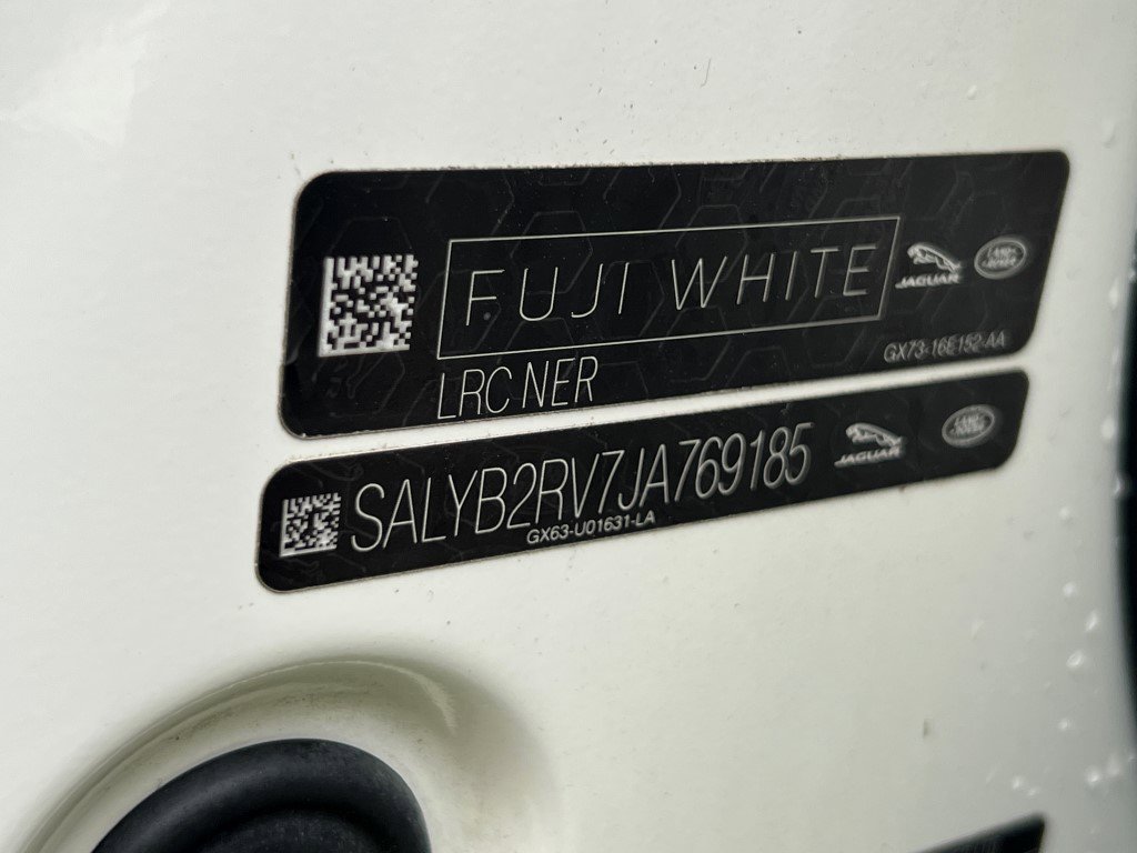 Used 2018 Land Rover Range Rover Velar S image 31