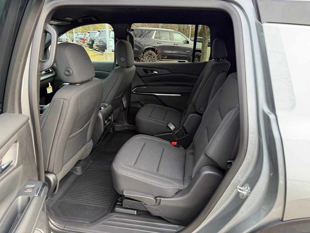 Used 2025 Chevrolet Traverse LT w/ LPO, Floor Liner Package image 18