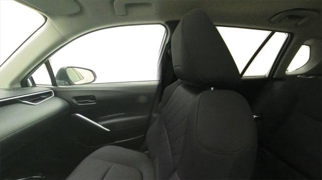 Certified 2022 Toyota Corolla Cross LE image 28