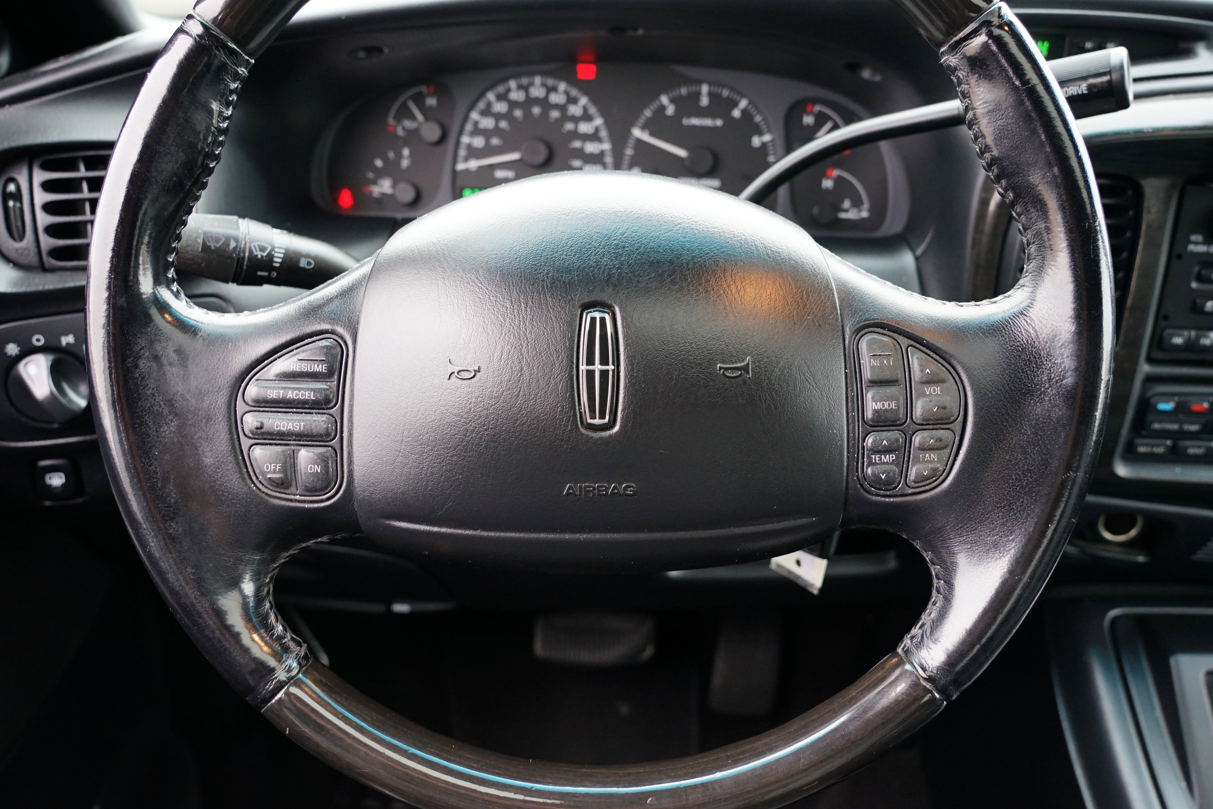 Used 2002 Lincoln Blackwood image 24