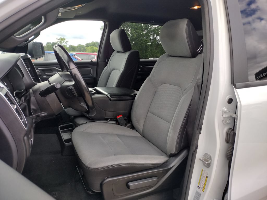 Used 2022 RAM 1500 Big Horn AWD/4WD image 2