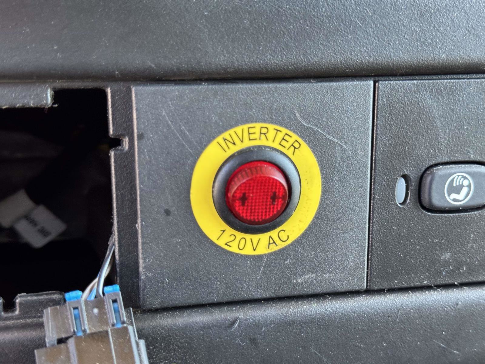 Used 2017 Chevrolet Express 2500 RWD image 27