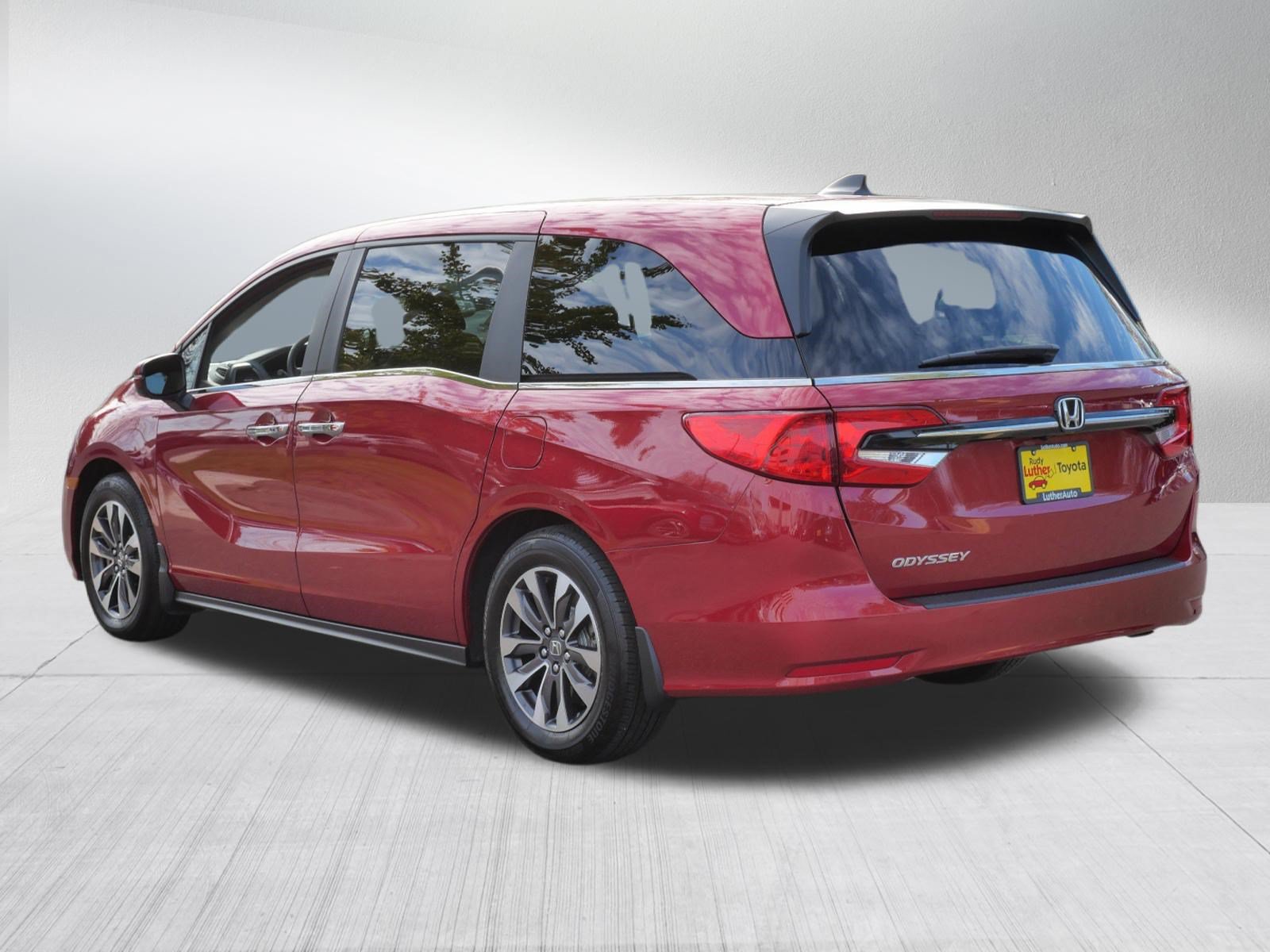 Used 2024 Honda Odyssey EX-L image 5