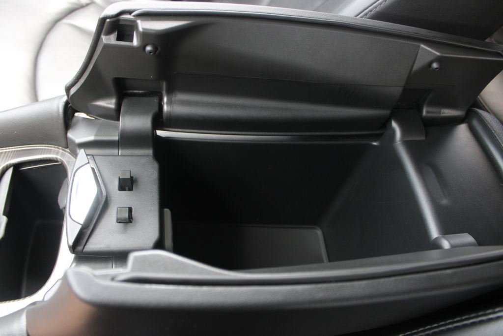 Used 2020 Buick Envision Essence FWD image 46