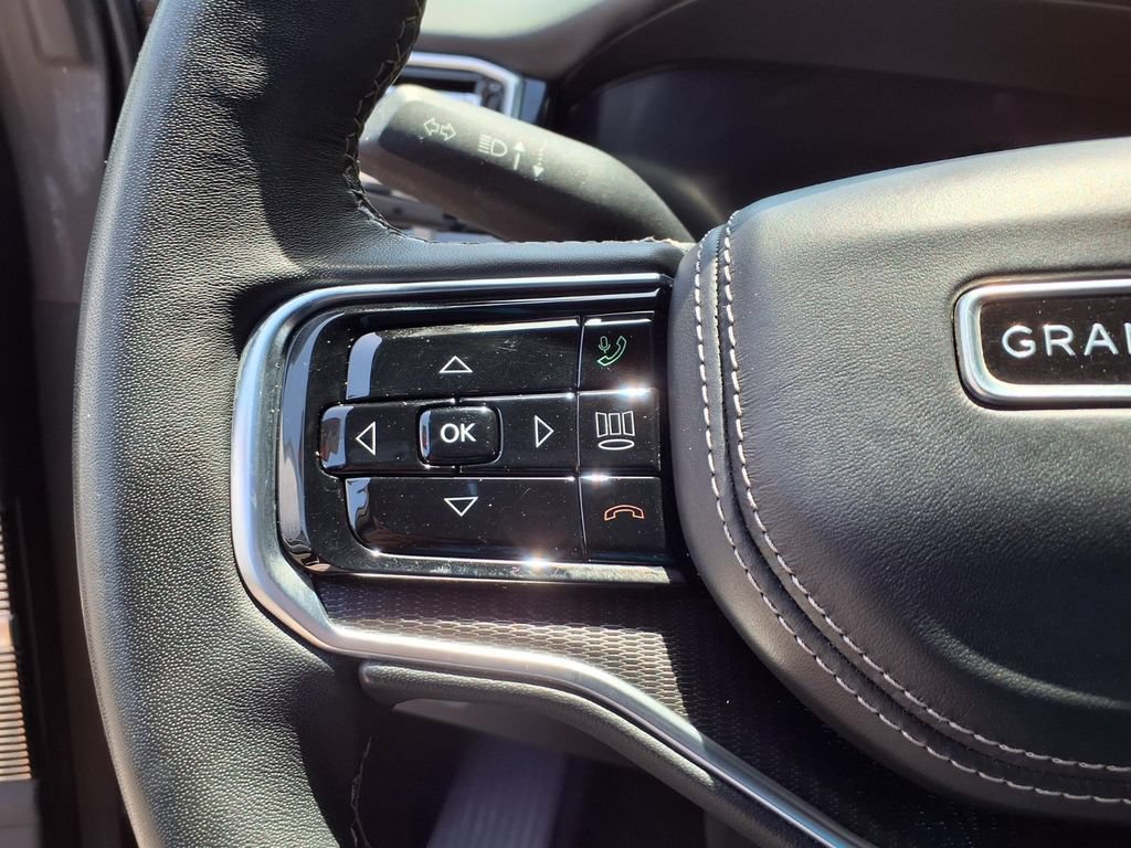 Used 2024 Jeep Grand Wagoneer L Series II AWD/4WD image 17