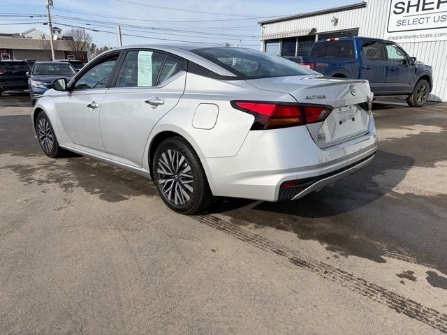 Used 2024 Nissan Altima 2.5 SV image 7