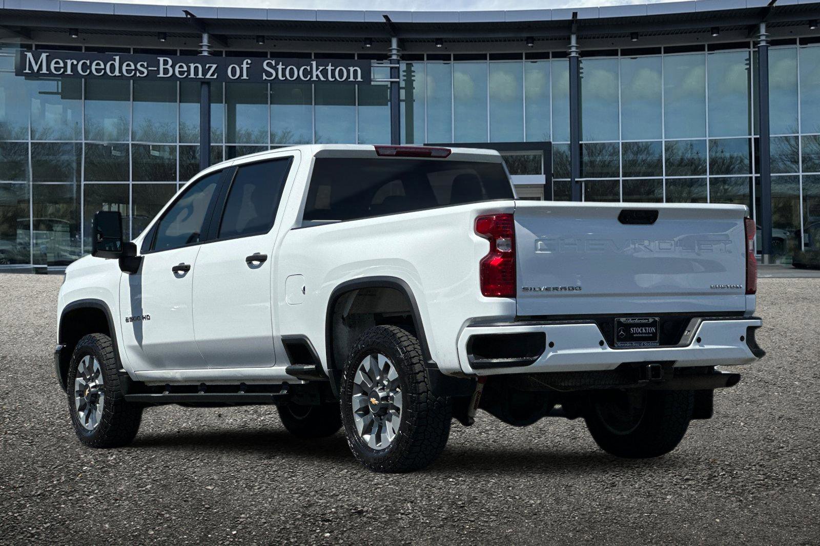 Used 2024 Chevrolet Silverado 2500 Custom w/ Custom Value Package image 6