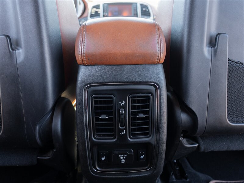 Used 2012 Jeep Grand Cherokee Overland Summit AWD/4WD image 23
