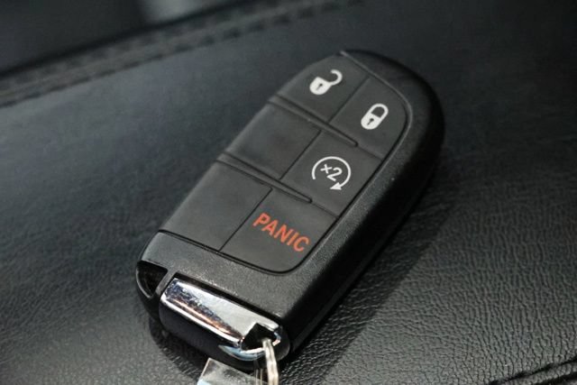 Used 2023 Jeep Compass Limited w/ Sun and Sound Group AWD/4WD image 38