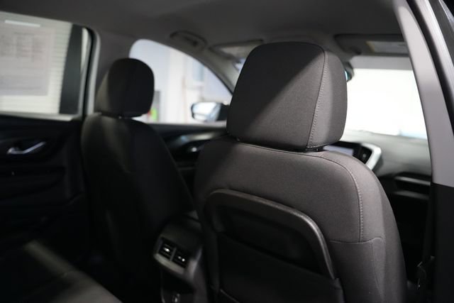 Used 2022 GMC Terrain SLE w/ Driver Convenience Package image 19
