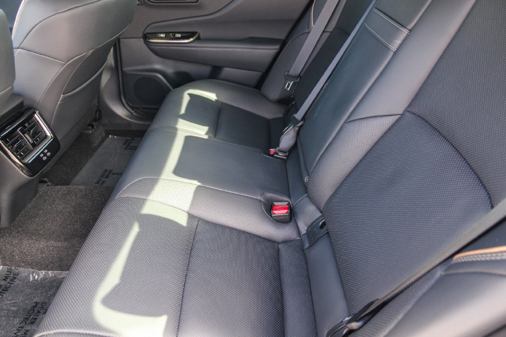 Used 2024 Toyota Crown Platinum AWD/4WD image 19