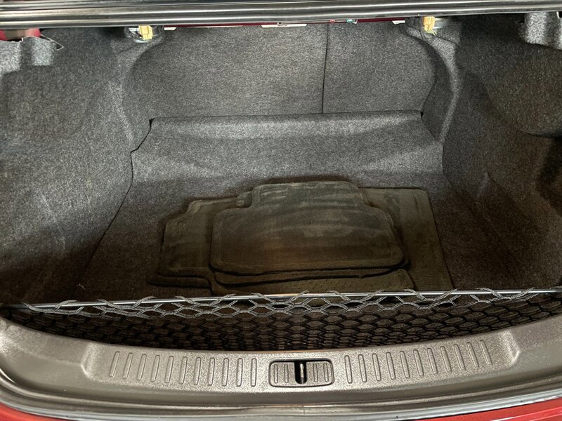 Used 2015 Chevrolet Malibu LTZ FWD image 25