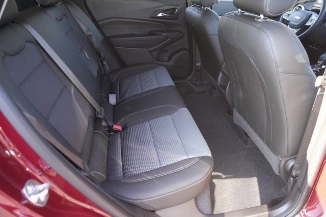 Used 2025 Chevrolet Trax LT w/ Driver Confidence Package image 15