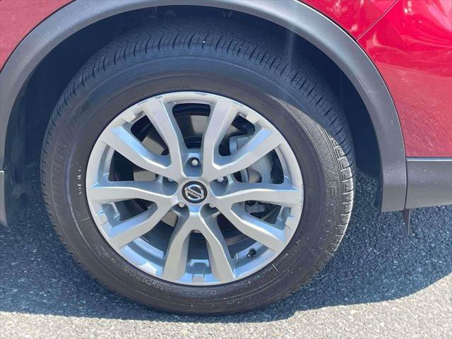 Used 2020 Nissan Rogue Sport SV w/ Technology Package AWD/4WD image 8