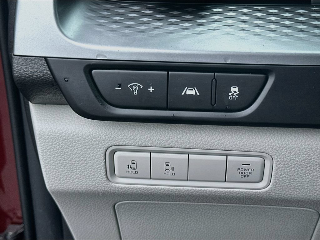 Certified 2024 Kia Carnival LX FWD image 10