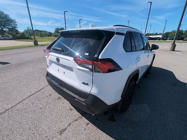 Used 2025 Toyota RAV4 XLE w/ Convenience Package FWD image 6