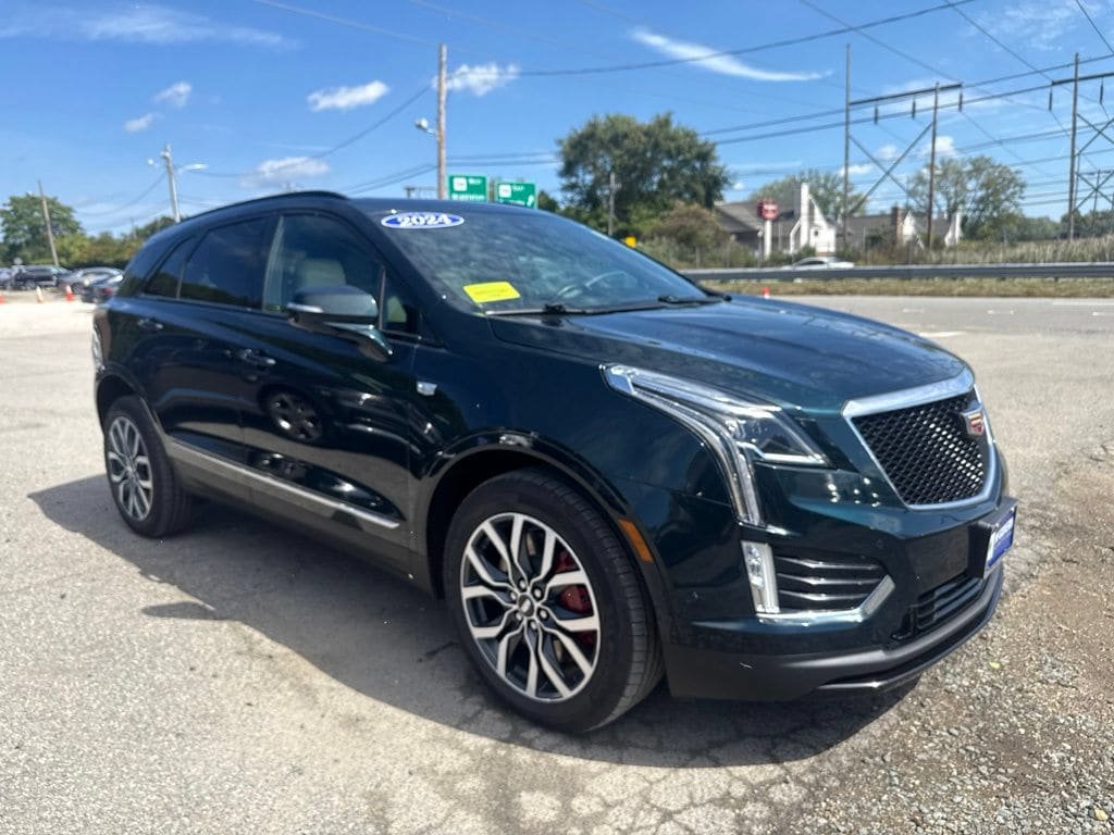 Used 2024 Cadillac XT5 Sportv w/ Technology Package AWD/4WD image 4