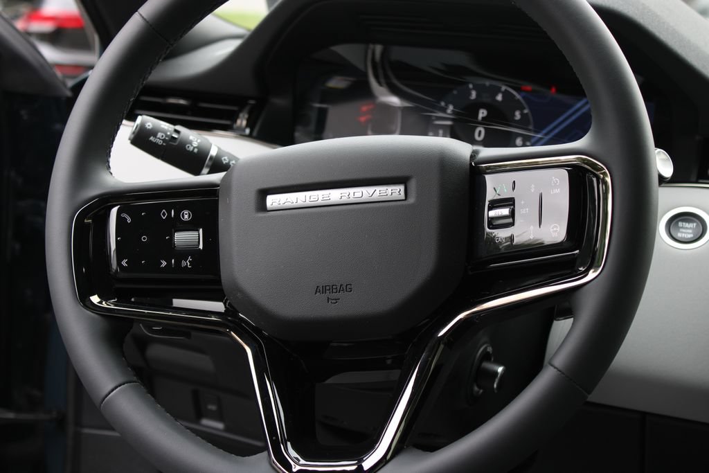 Used 2026 Land Rover Range Rover Evoque S AWD/4WD image 12