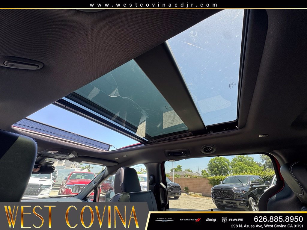 New 2027 Chrysler Pacifica Limited FWD image 18
