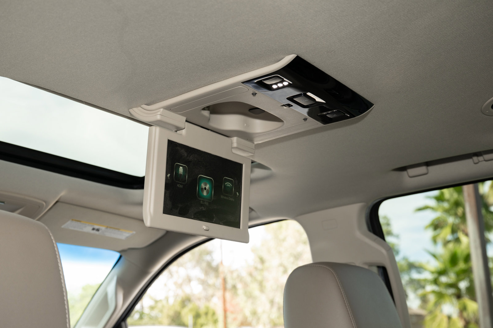 Used 2017 Chevrolet Tahoe Premier image 41