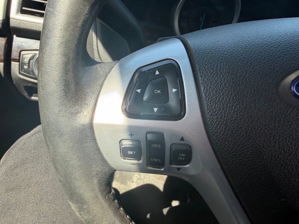 Used 2015 Ford Explorer Limited w/ Equipment Group 301A FWD image 14
