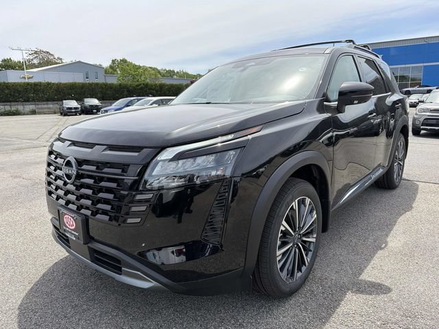 New 2026 Nissan Pathfinder Platinum AWD/4WD image 1