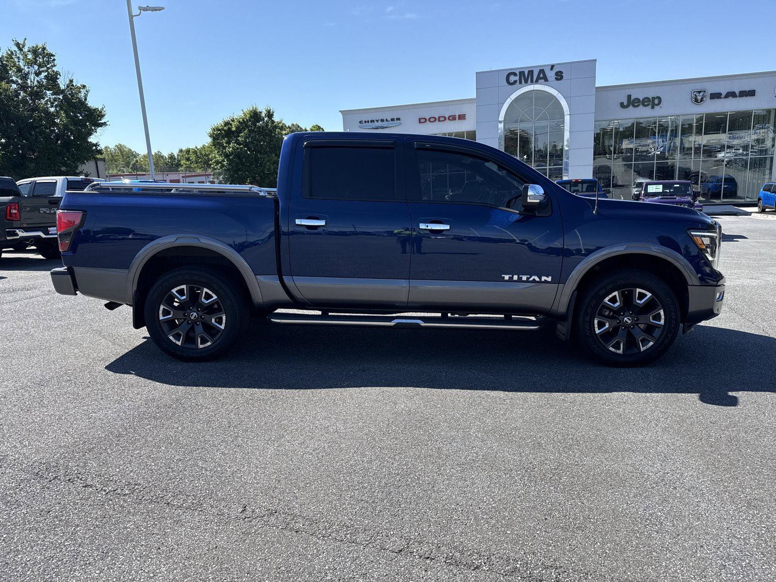 Used 2021 Nissan Titan Platinum Reserve w/ Moonroof Package AWD/4WD image 4