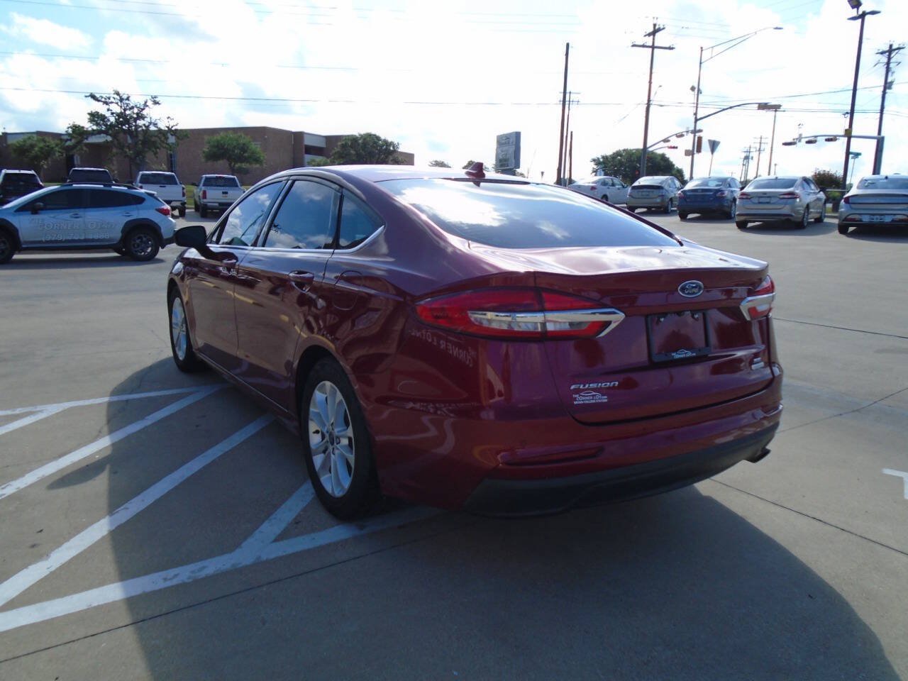 Used 2019 Ford Fusion SE FWD image 7