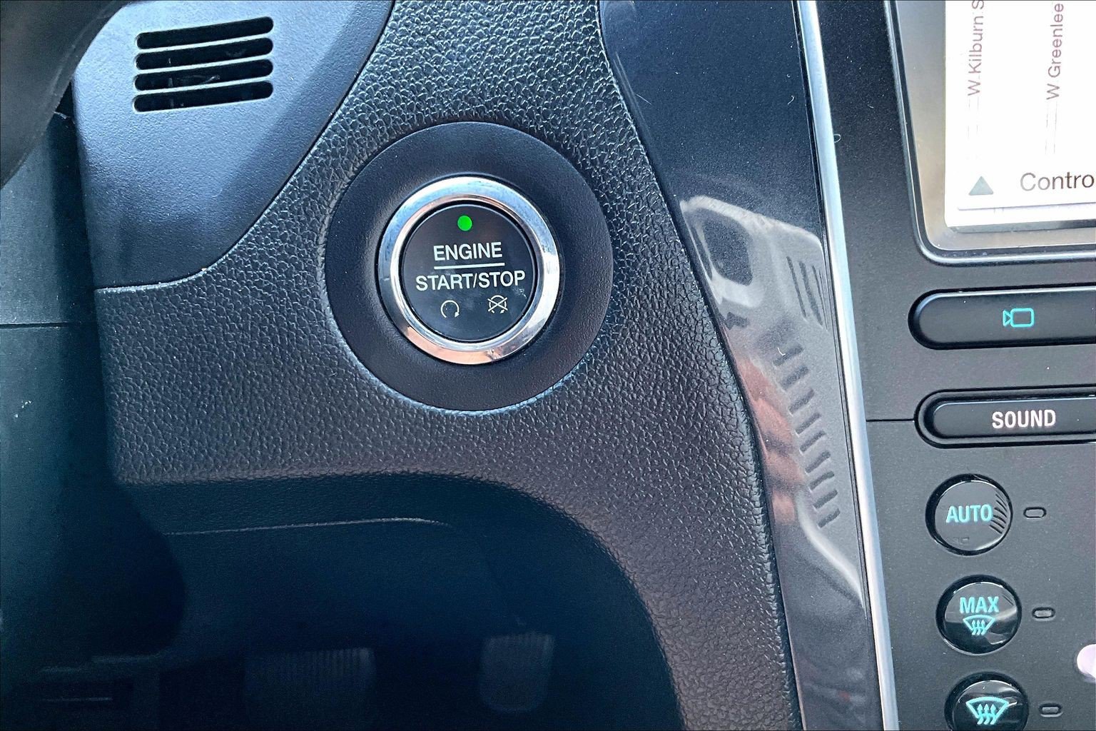 Used 2019 Ford Explorer Sport w/ Equipment Group 401A AWD/4WD image 23