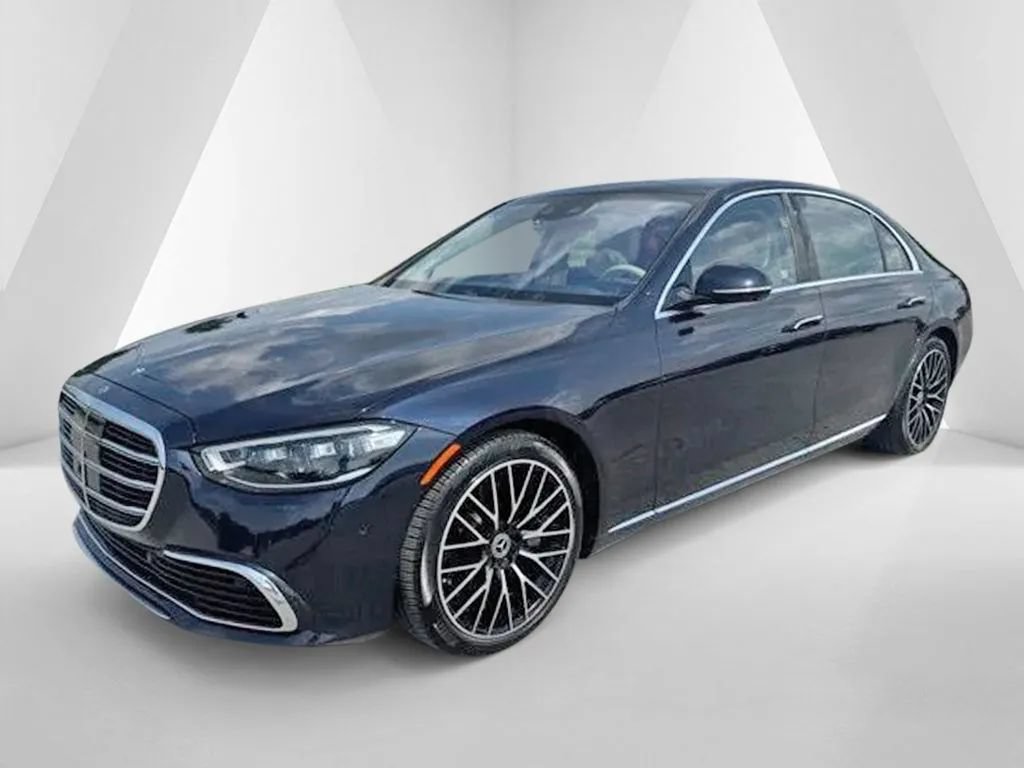 Used 2022 Mercedes-Benz S 500 4MATIC w/ 3D Technology Package image 3