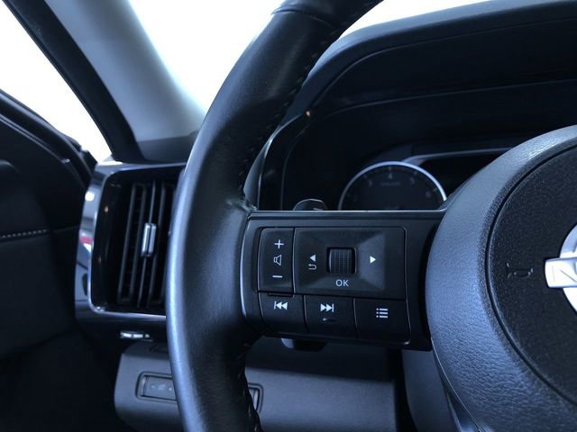 Used 2025 Nissan Pathfinder SV image 25