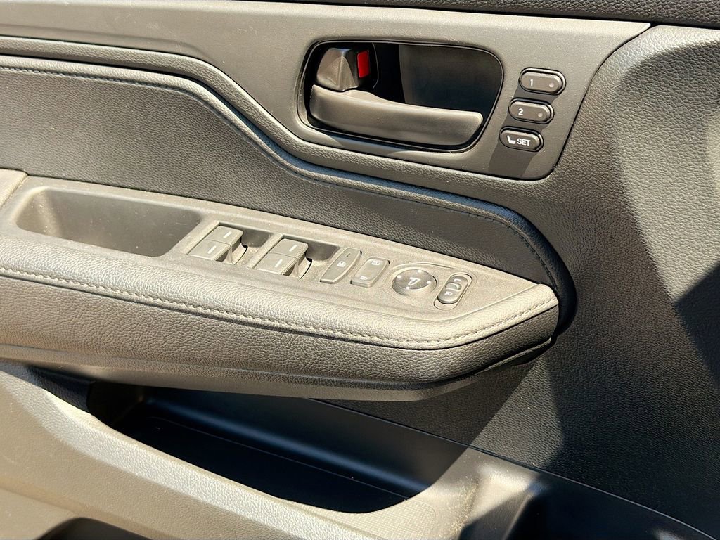 Used 2023 Honda Odyssey Sport image 20