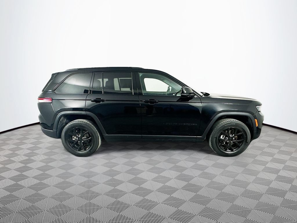 Certified 2024 Jeep Grand Cherokee Altitude AWD/4WD image 14