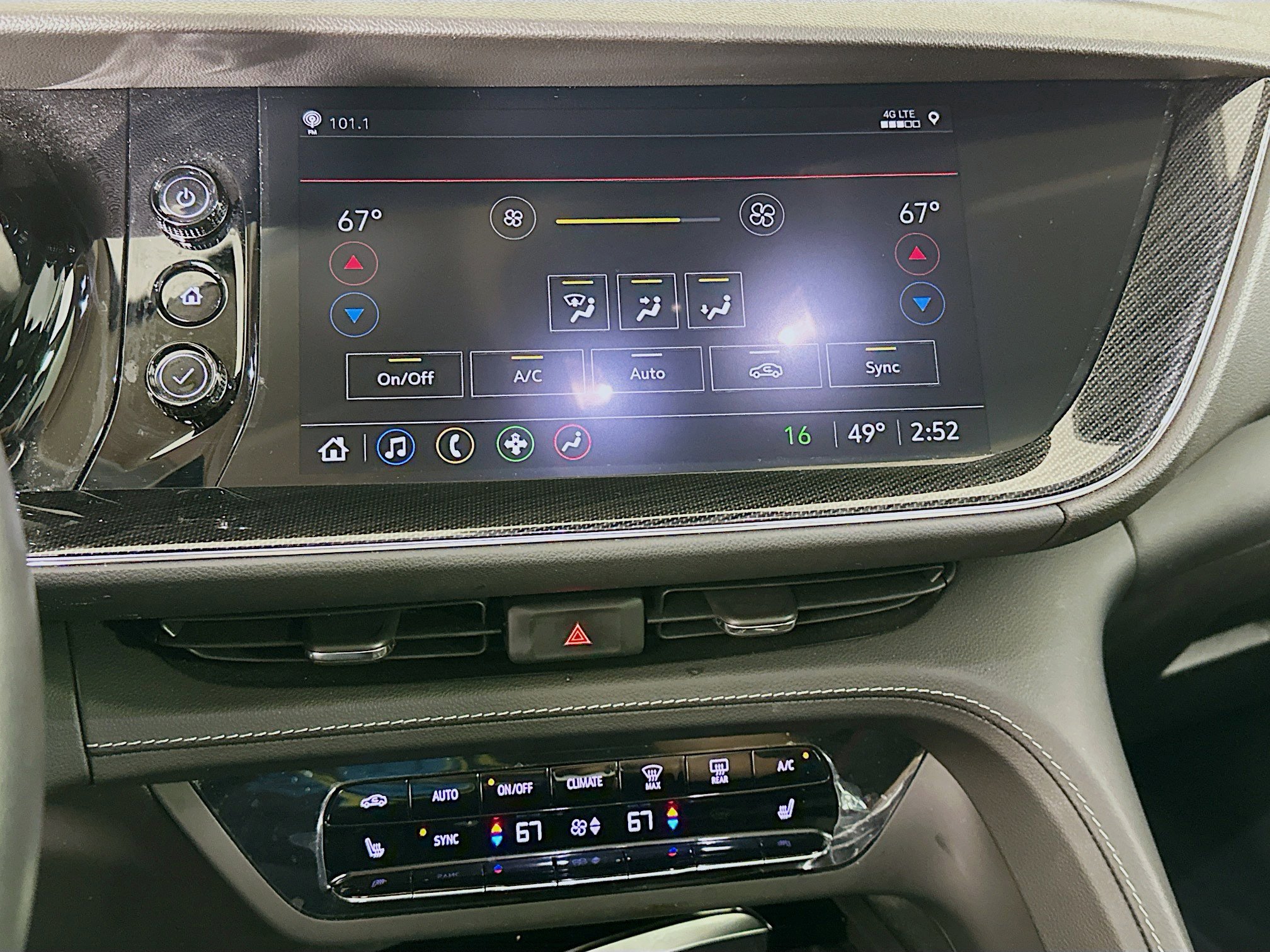 Used 2023 Buick Envision Essence w/ Sport Touring Package image 23