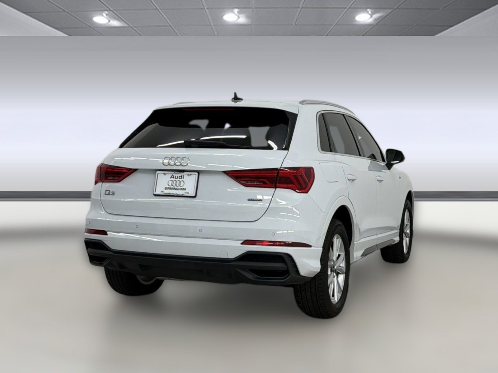 Used 2023 Audi Q3 2.0T Premium Plus w/ Premium Plus Package AWD/4WD image 9