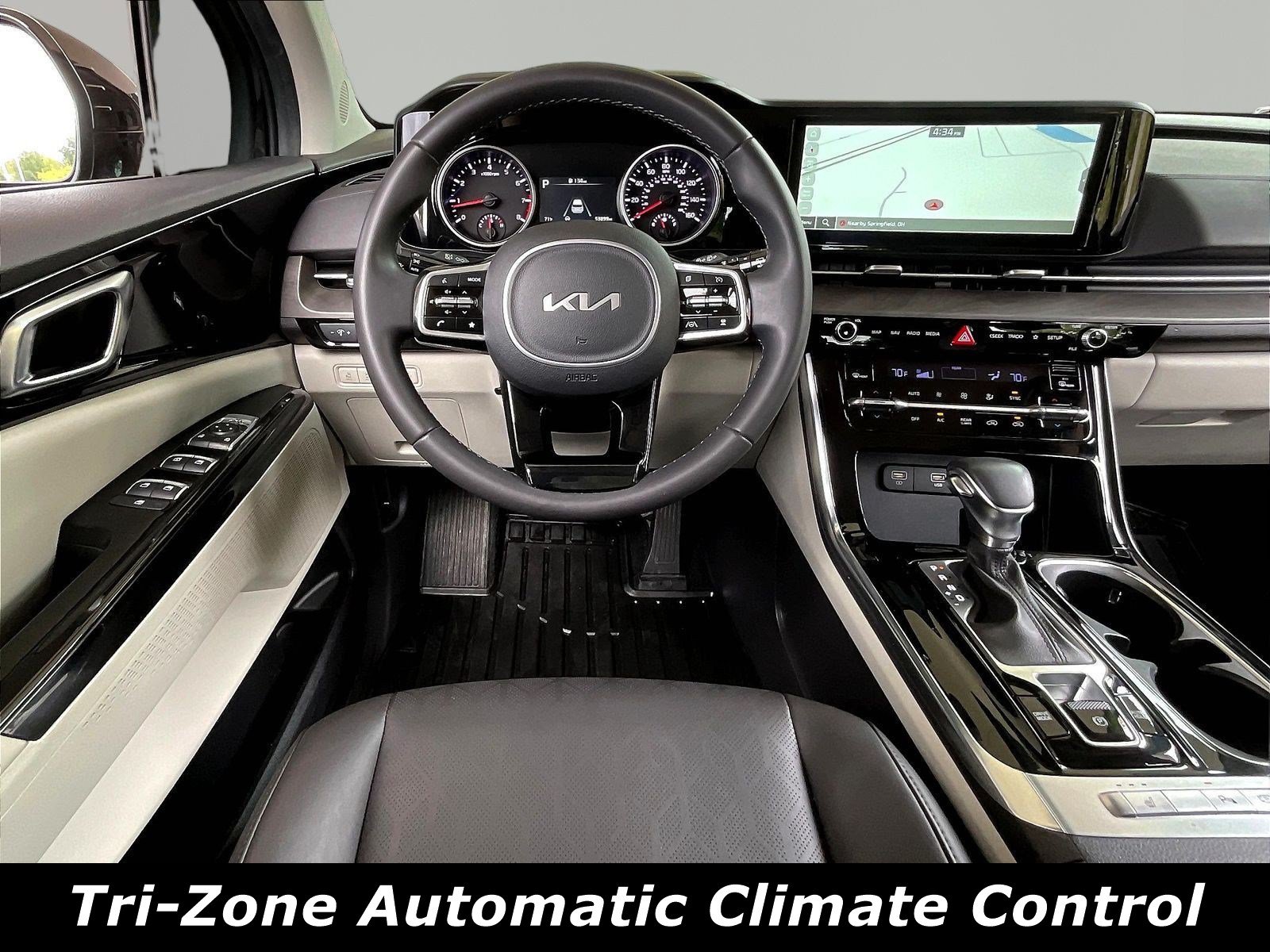 Used 2024 Kia Carnival EX FWD image 8