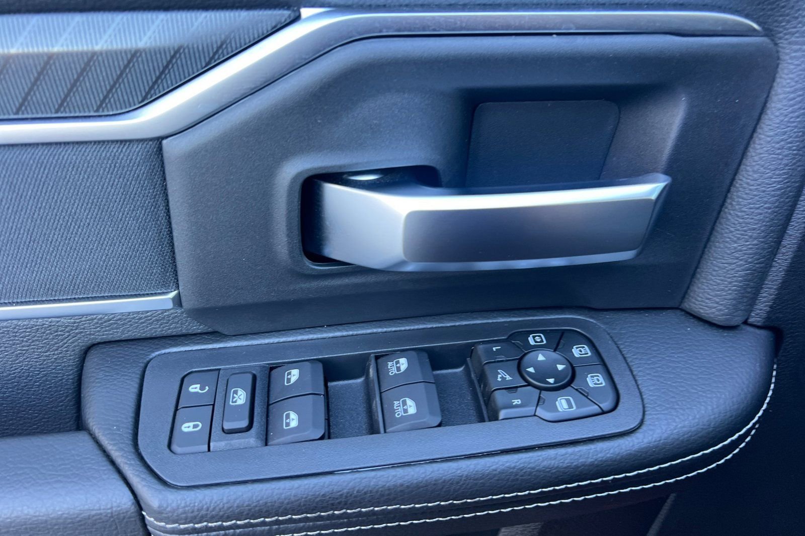 New 2026 RAM 2500 Big Horn AWD/4WD image 7