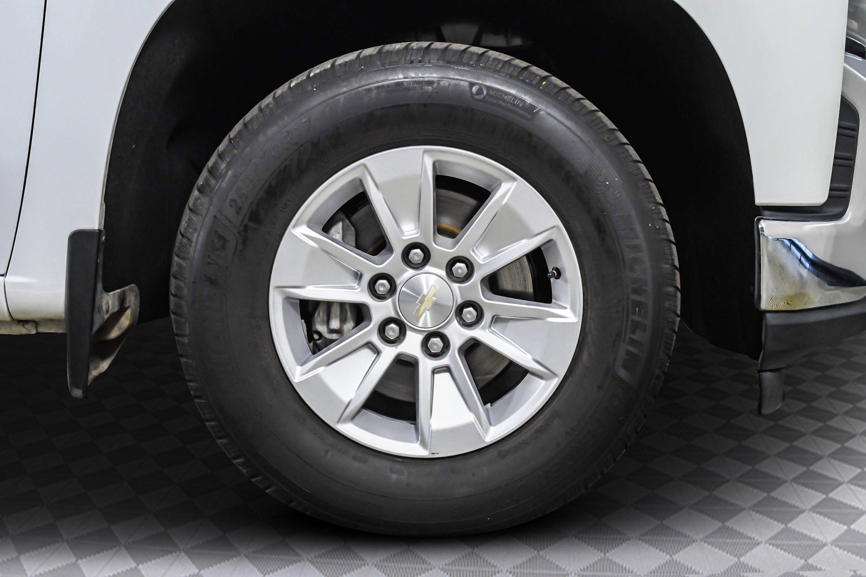 Used 2019 Chevrolet Silverado 1500 LT w/ All-Star Edition image 28