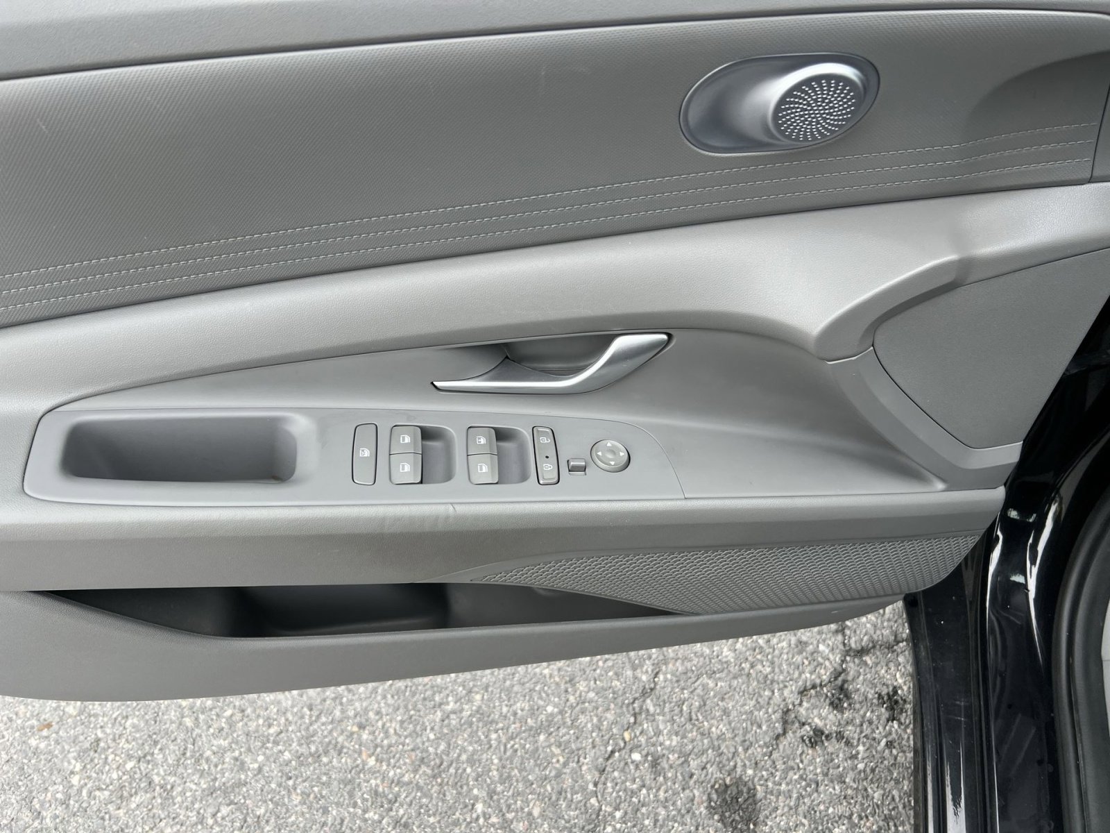 Used 2023 Hyundai Elantra SE image 22