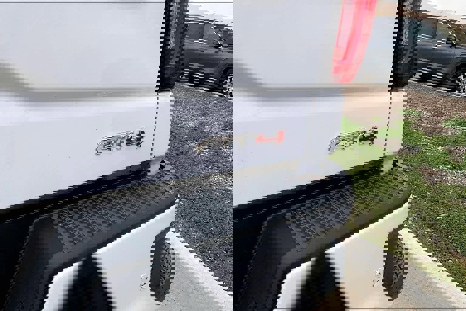 Used 2019 GMC Sierra 1500 AT4 w/ AT4 Premium Package image 10