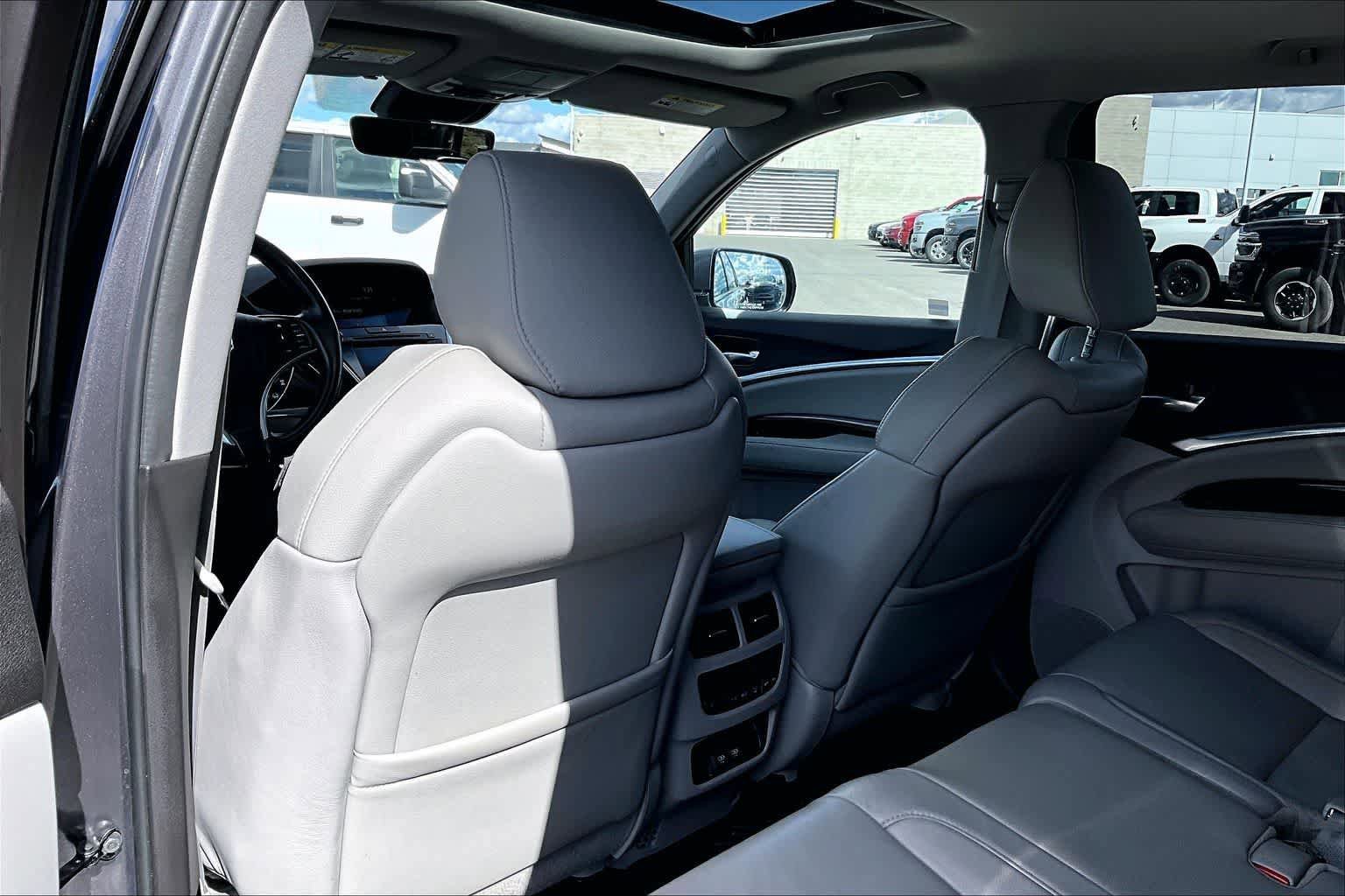 Used 2017 Acura MDX SH-AWD w/ Technology Package image 12