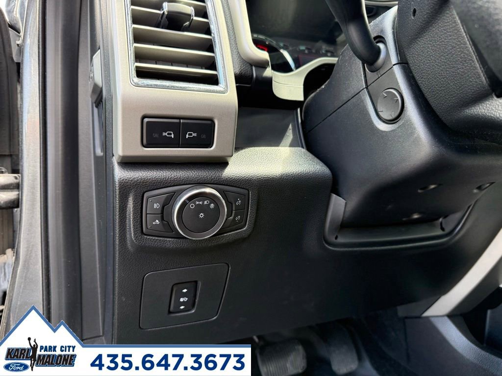 Used 2016 Ford F150 Lariat w/ Equipment Group 502A Luxury AWD/4WD image 18