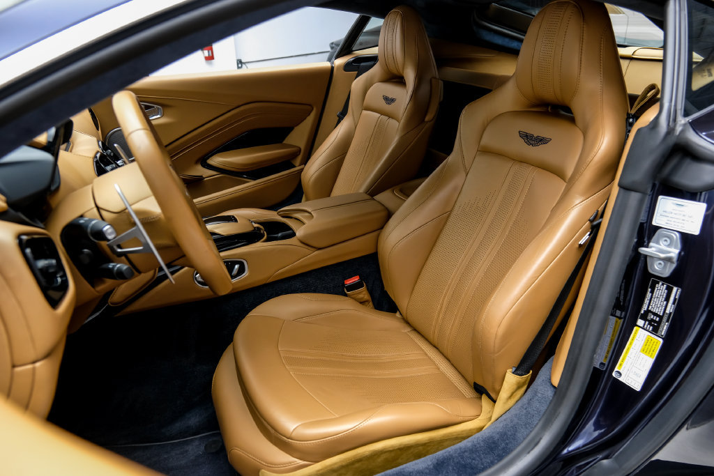 Used 2020 Aston Martin V8 Vantage Coupe RWD image 46