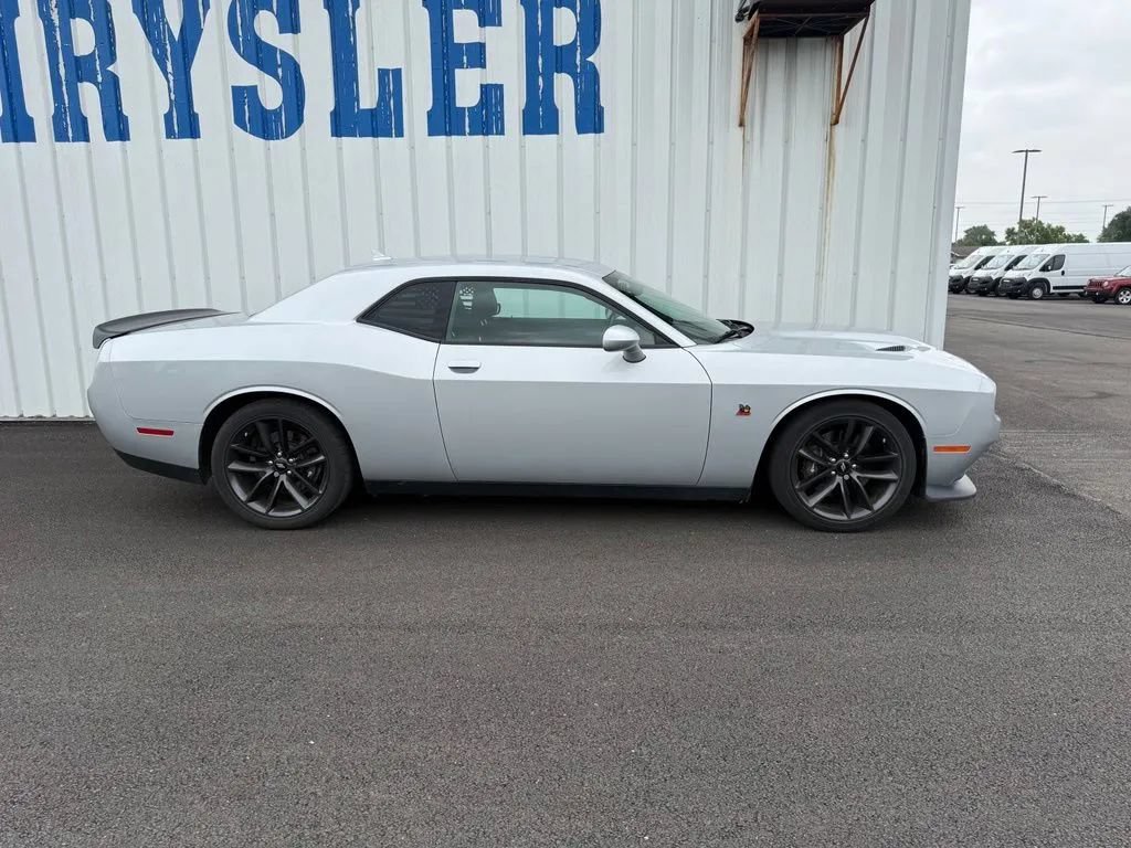 Used 2019 Dodge Challenger R/T Scat Pack RWD image 9