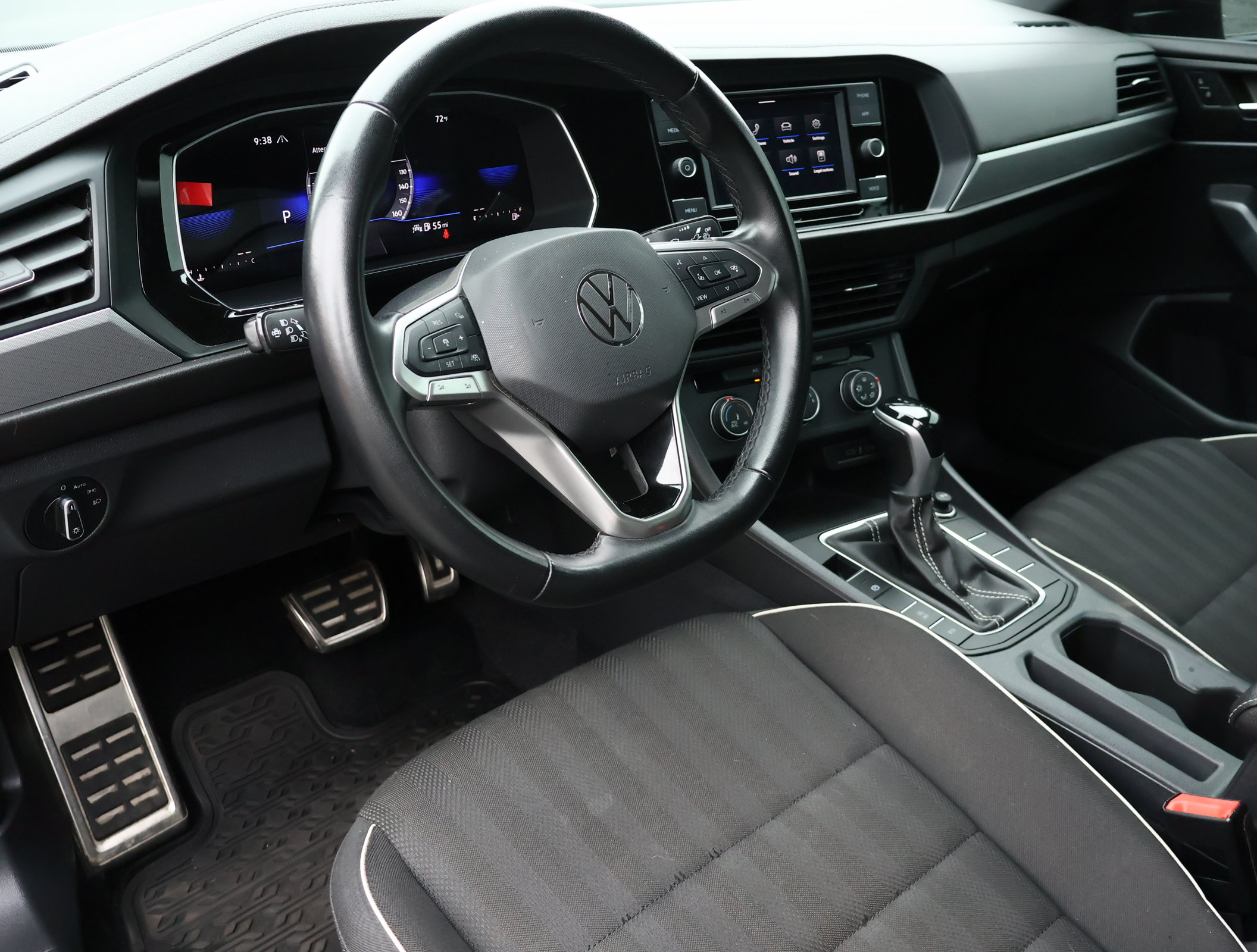 Used 2023 Volkswagen Jetta Sport FWD image 3