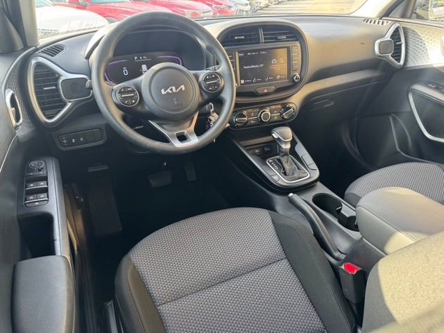 Certified 2025 Kia Soul LX FWD image 15